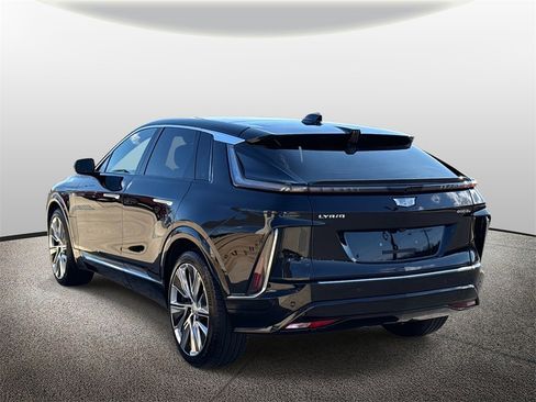 Used 2024 Cadillac Lyriq Luxury w/ LPO, Floor Liner Package image 6