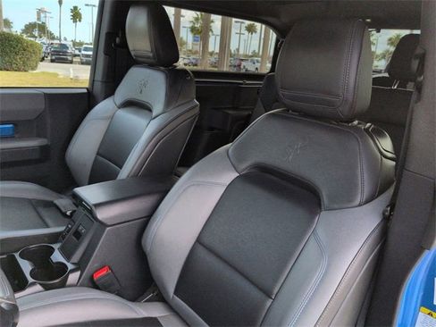 Certified 2022 Ford Bronco Black Diamond image 17