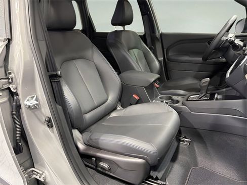 Used 2025 Subaru Forester Limited w/ Popular Package image 15