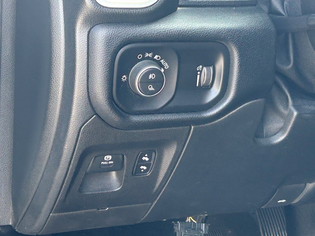 Used 2021 RAM 1500 Big Horn RWD image 35