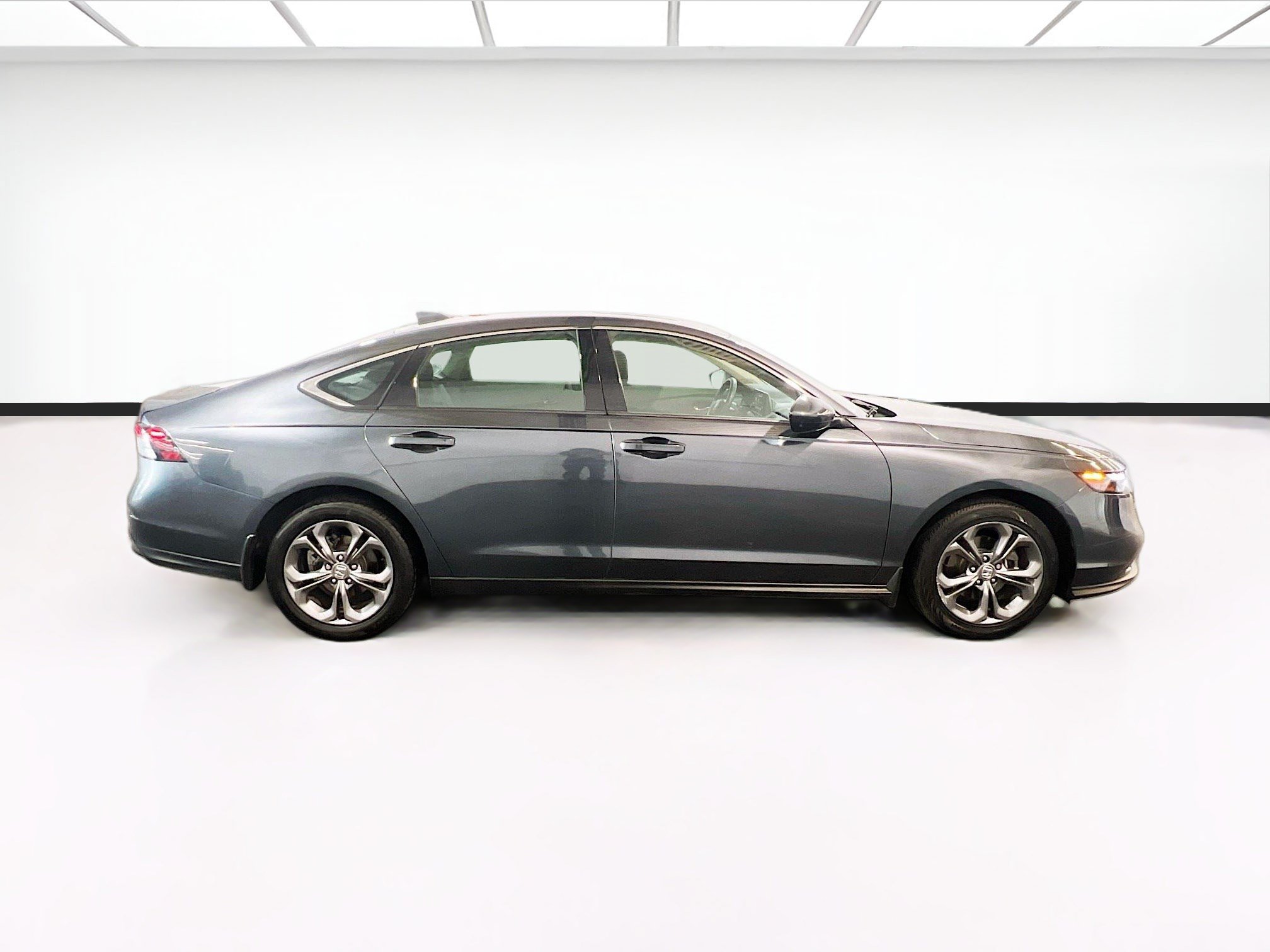 Used 2024 Honda Accord EX image 23