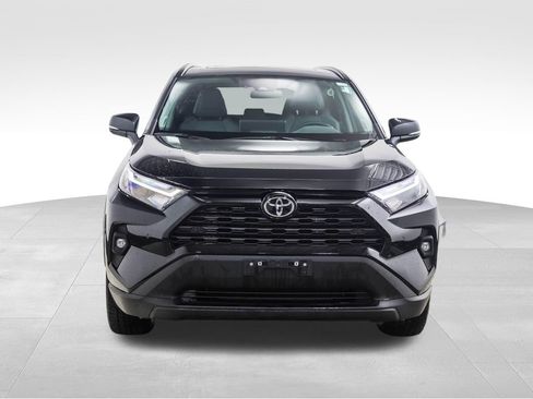 Used 2023 Toyota RAV4 XLE Premium image 8