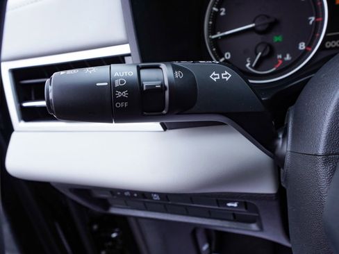 New 2026 Mitsubishi Outlander SE image 28