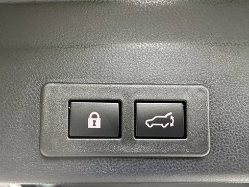 Used 2024 Subaru Ascent Premium w/ Convenience Package image 24