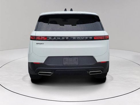 Used 2025 Land Rover Range Rover Sport SE AWD/4WD image 5
