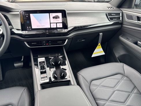 New 2026 Volkswagen Atlas Cross Sport SE image 13