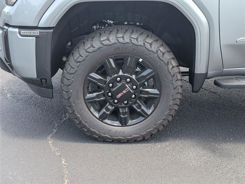 New 2026 GMC Sierra 2500 AT4 w/ AT4 Premium Plus Package AWD/4WD image 11