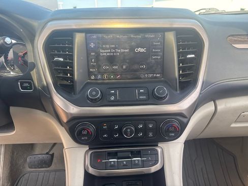 Used 2020 GMC Acadia Denali w/ Denali Ultimate Package AWD/4WD image 17