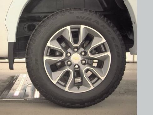 Used 2019 Chevrolet Silverado 1500 LT w/ All-Star Edition AWD/4WD image 18