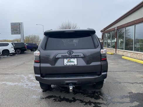 Used 2020 Toyota 4Runner SR5 image 6