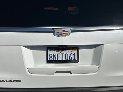 Used 2020 Cadillac Escalade ESV Platinum image 47