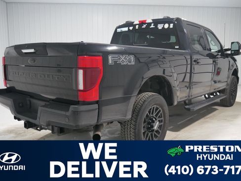 Used 2022 Ford F250 Lariat w/ Black Appearance Package image 5