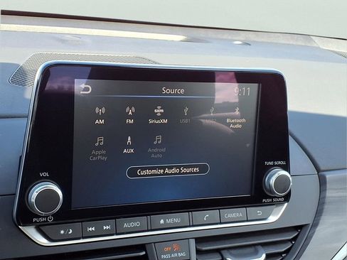 Used 2025 Nissan Altima 2.5 SV image 25