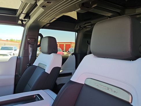 New 2025 GMC Hummer EV 3X w/ Battery Pack, 24 Module Pack AWD/4WD image 14