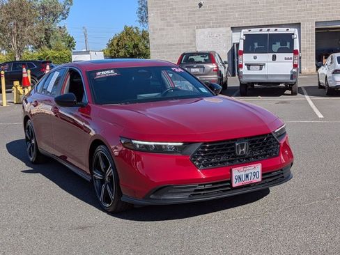 Used 2024 Honda Accord Sport image 3