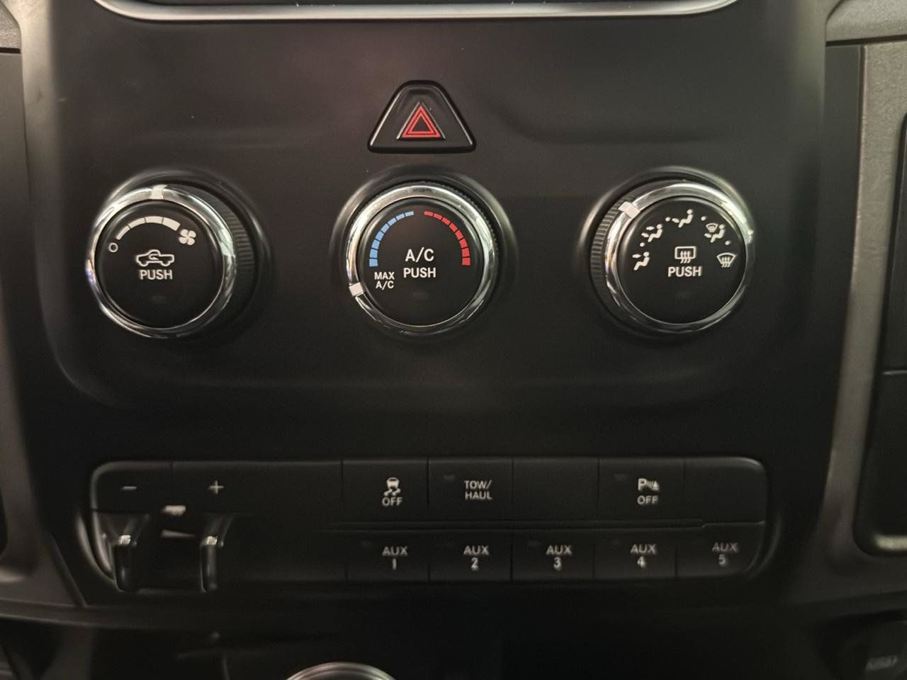 Used 2015 RAM 3500 Tradesman w/ Chrome Appearance Group AWD/4WD image 14