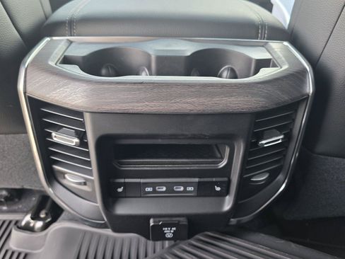 New 2026 RAM 2500 Laramie AWD/4WD image 29