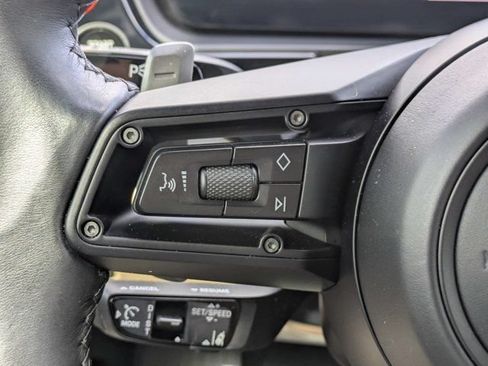 Used 2025 Porsche Cayenne AWD/4WD image 26