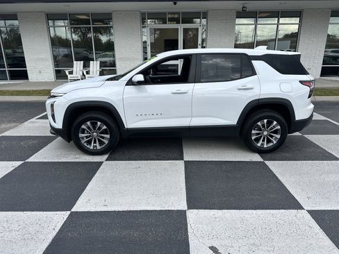 Used 2025 Chevrolet Equinox LT w/ Safety and Technology Package image 1