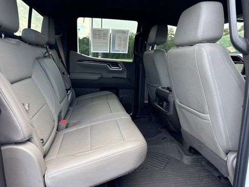 Used 2024 Chevrolet Silverado 1500 LT AWD/4WD image 15
