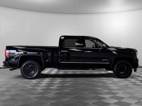 Used 2017 GMC Sierra 1500 Denali w/ Denali Ultimate Package AWD/4WD image 9