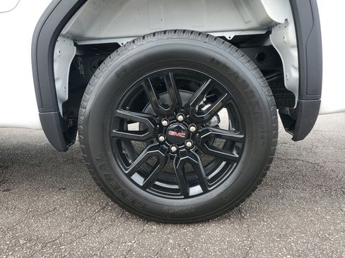 New 2026 GMC Sierra 1500 Elevation image 10