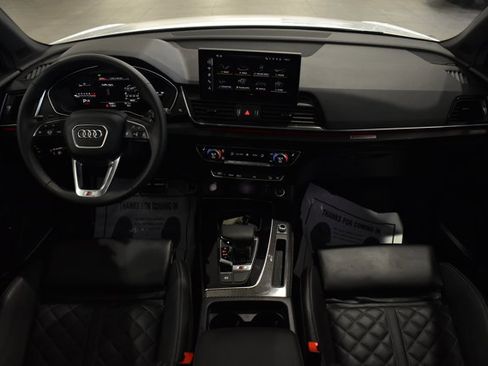 Used 2025 Audi SQ5 Premium Plus w/ Premium Plus Package image 15