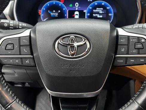 Used 2023 Toyota Highlander Platinum AWD/4WD image 21