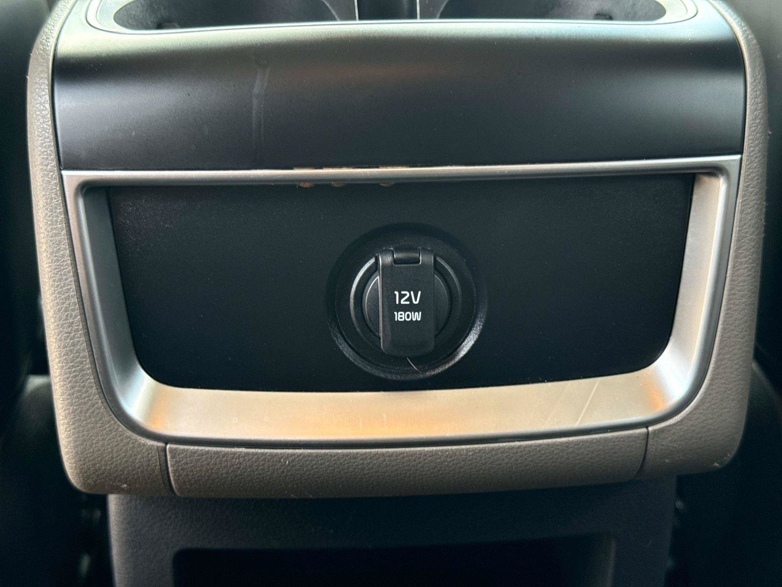 Used 2025 Kia Carnival FWD image 16