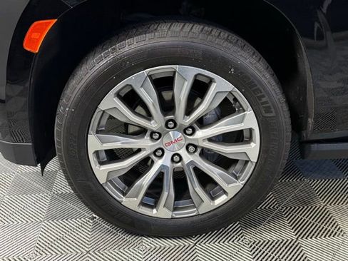 Used 2021 GMC Yukon XL Denali AWD/4WD image 12