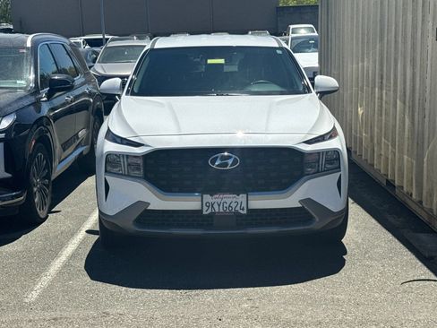 Used 2023 Hyundai Santa Fe SE FWD image 3