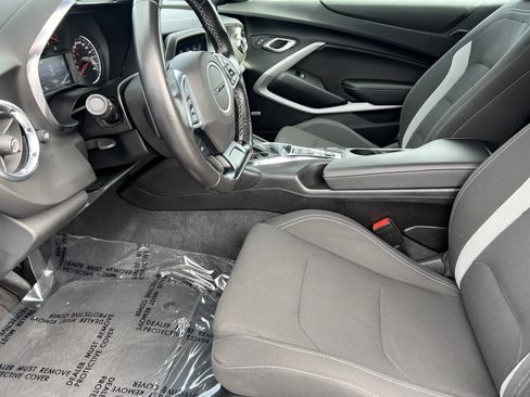 Used 2022 Chevrolet Camaro LT image 14