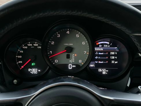 Used 2017 Porsche Macan S image 32