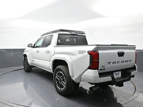 New 2024 Toyota Tacoma TRD Sport w/ TRD Sport Upgrade Package AWD/4WD image 8