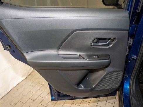 Certified 2025 Nissan Kicks S image 8