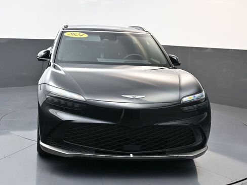 Used 2024 Genesis GV60 RWD image 8