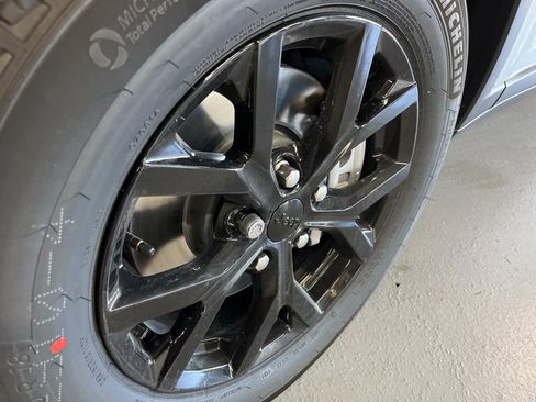 New 2025 Jeep Grand Cherokee L Altitude image 15