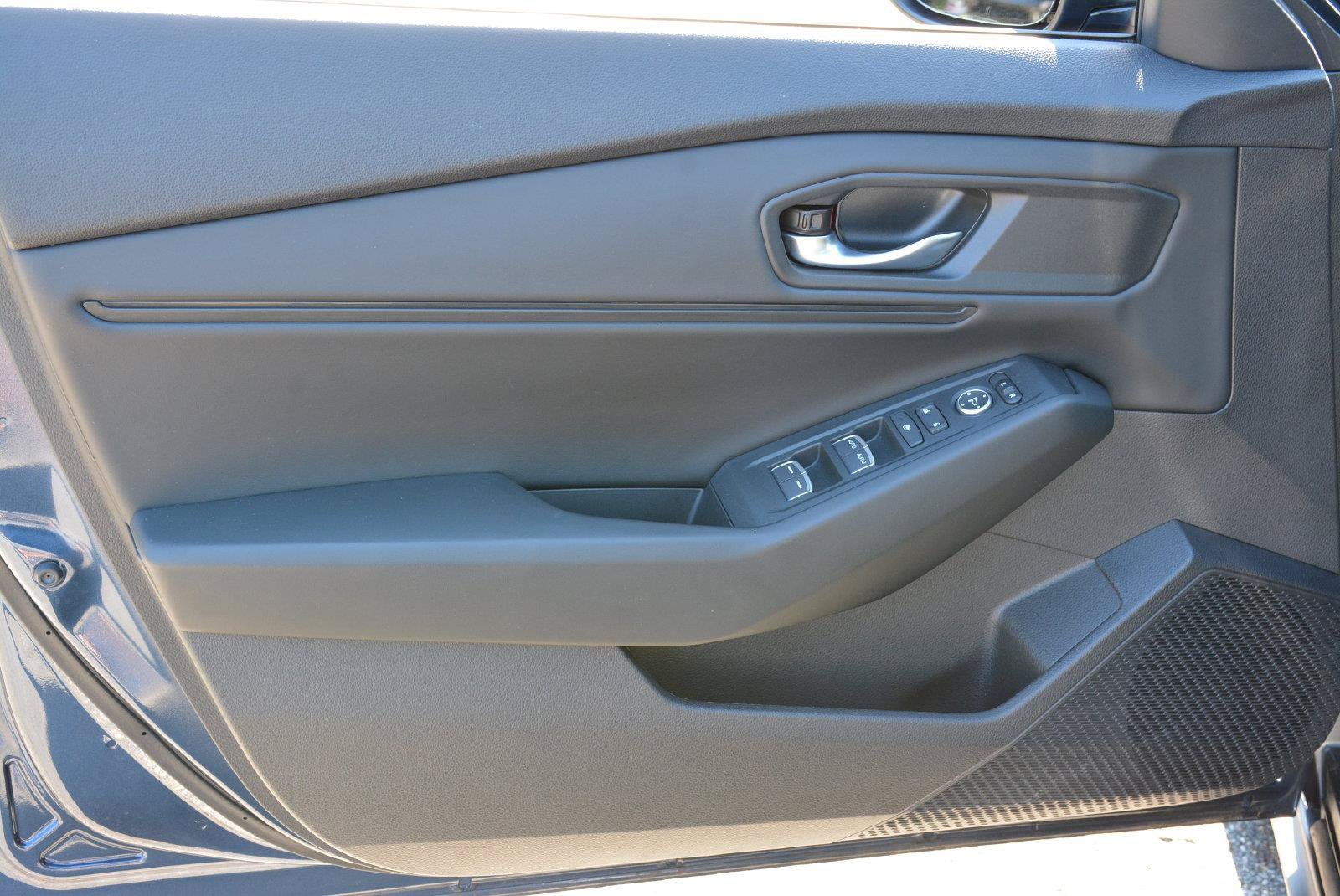 Used 2024 Honda Accord EX image 11