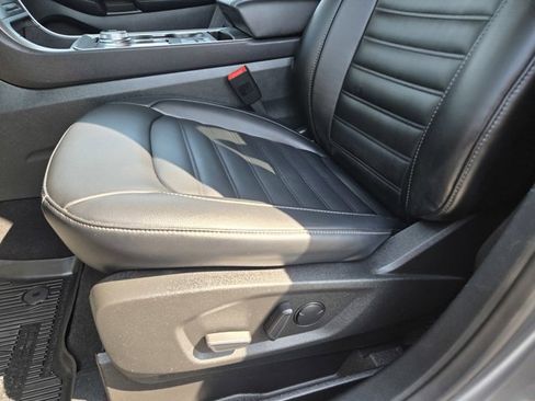 Used 2023 Ford Edge SEL w/ Convenience Package image 28