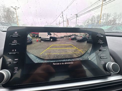 Used 2018 Honda Accord EX-L image 25