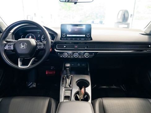 Used 2024 Honda Civic EX-L image 9