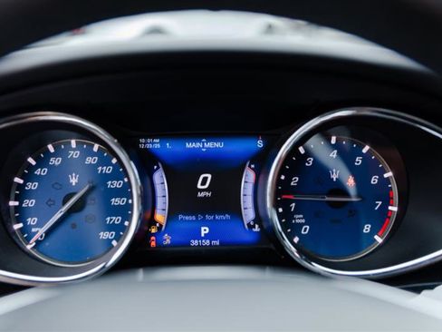 Used 2017 Maserati Quattroporte S GranSport Q4 image 23