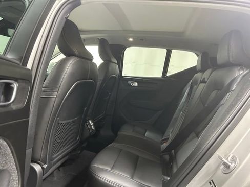 Used 2025 Volvo XC40 B5 Plus AWD/4WD image 12