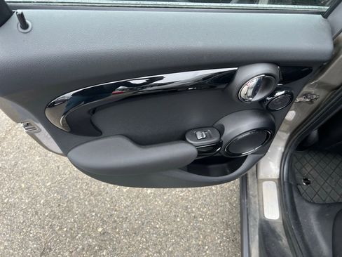 Used 2016 MINI Cooper S image 19