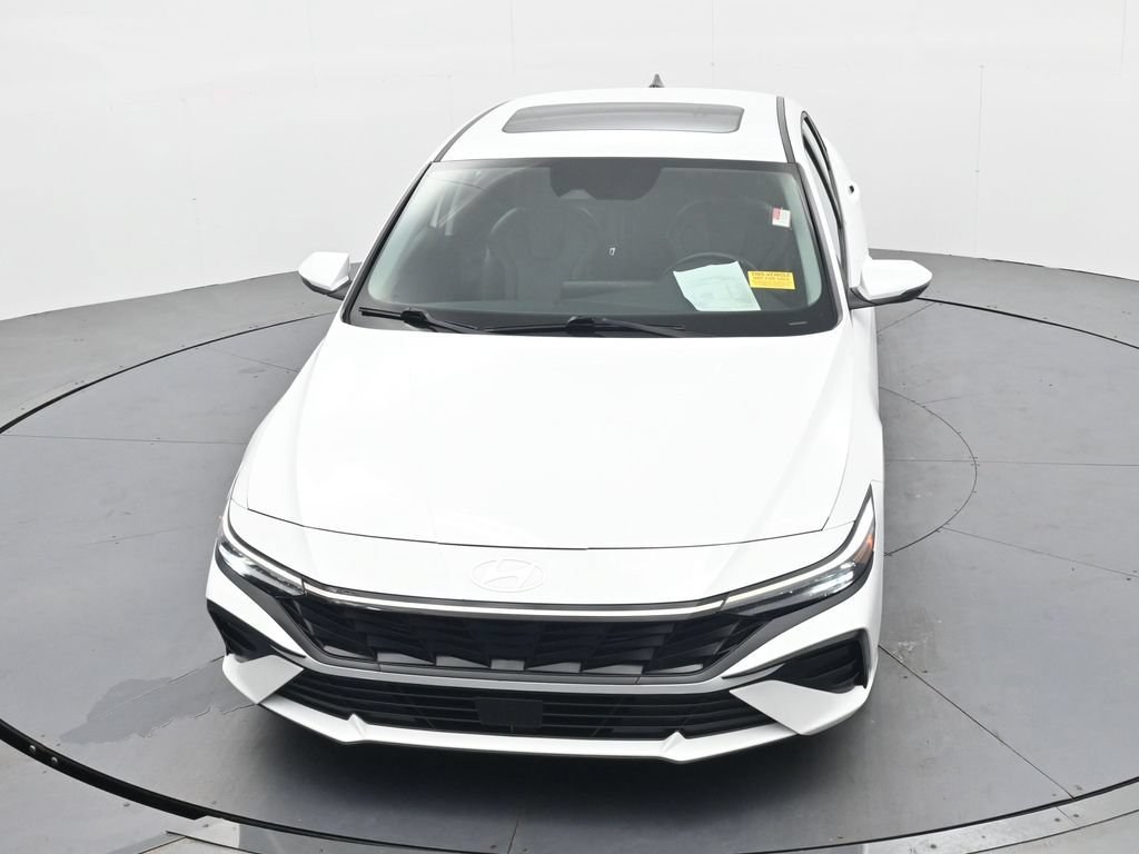 Used 2025 Hyundai Elantra Limited FWD image 20