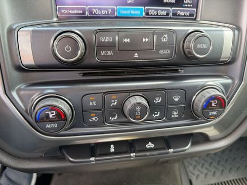 Used 2018 Chevrolet Silverado 1500 LT w/ All Star Edition AWD/4WD image 21