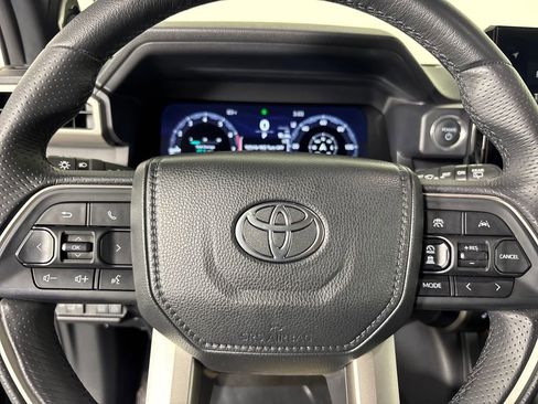 Used 2025 Toyota 4Runner Trailhunter AWD/4WD image 15
