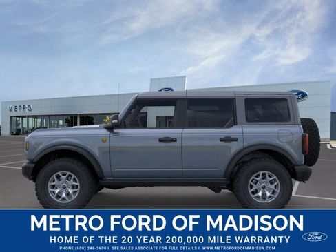 New 2025 Ford Bronco Badlands AWD/4WD image 3