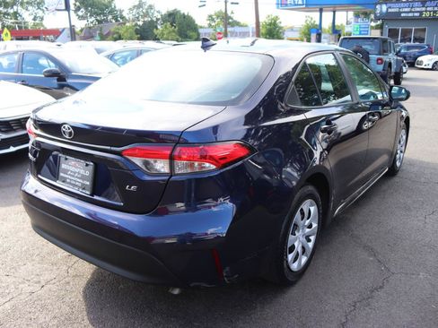 Used 2024 Toyota Corolla LE FWD image 5