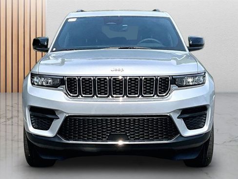 New 2026 Jeep Grand Cherokee Laredo RWD image 3